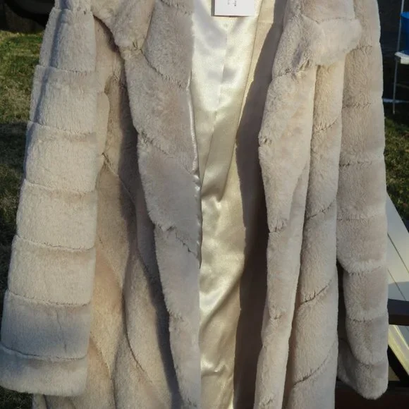 Best Offer!!NWT Calvin Klein Fur Coat   XL - Picture 7 of 10